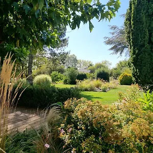 Couette-café Hôte Avec Piscine - La Vialatte, Gaillac